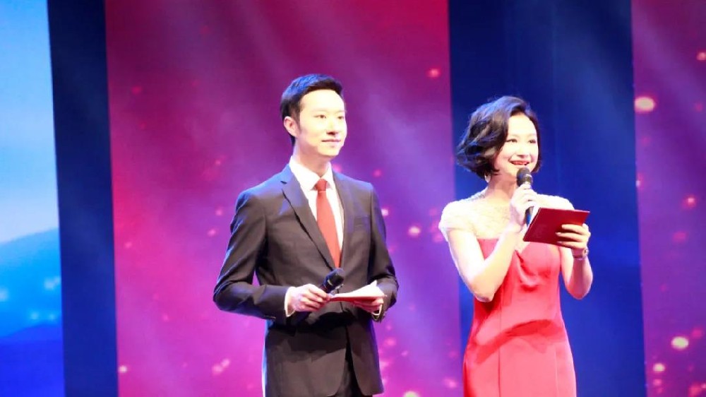 百年輝煌賦成華章，“‘石花雙雄醉’企業(yè)永遠(yuǎn)跟黨走”詩(shī)歌朗誦會(huì)圓滿成功