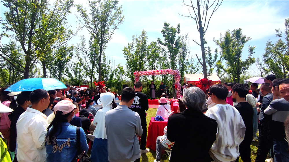 魚(yú)梁洲國(guó)潮游園會(huì)，雙雄醉贊助襄陽(yáng)版王婆說(shuō)媒