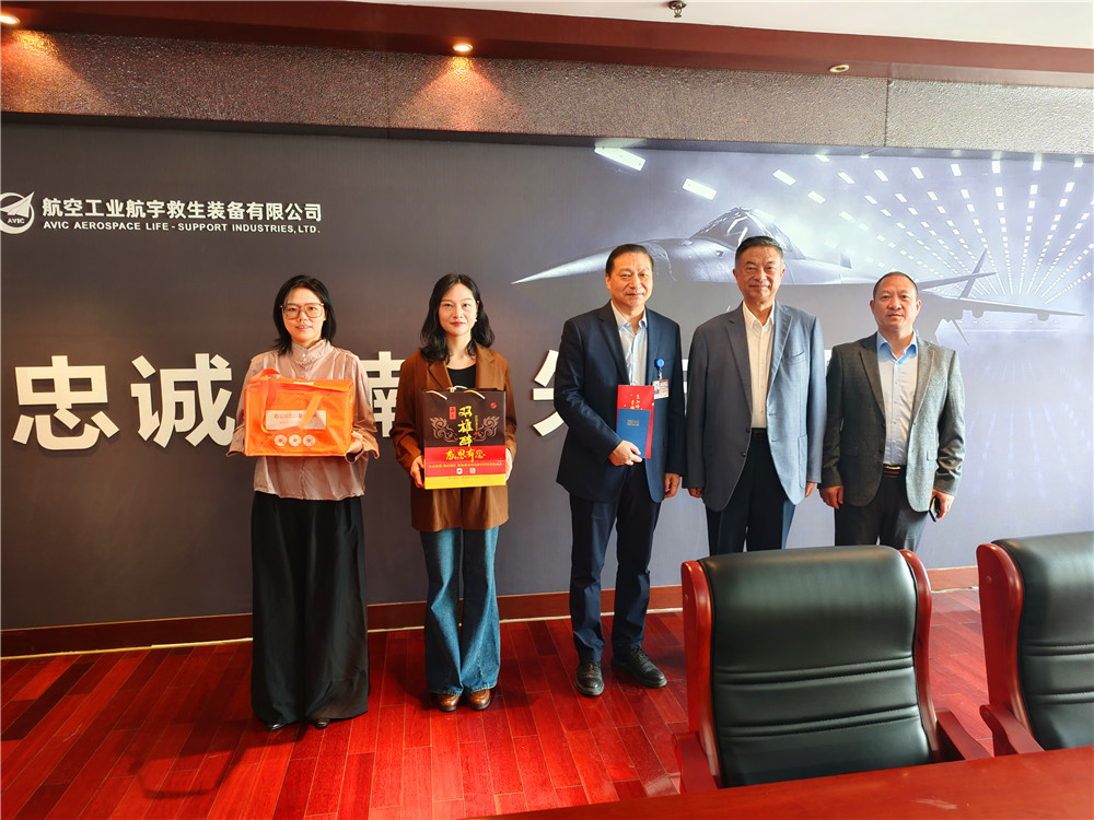 【雙雄醉贊助襄陽(yáng)企業(yè)家暖心工程系列報(bào)道】企業(yè)家王煒、陳徐平、蔣小燕等收到暖心生日祝福