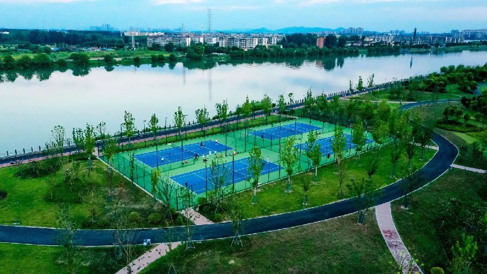 喝雙雄醉酒，打快樂網(wǎng)球！熱烈祝賀龍韻網(wǎng)球俱樂部盛大開業(yè)暨2024“石花雙雄醉杯”心動123網(wǎng)球挑戰(zhàn)賽隆重開幕