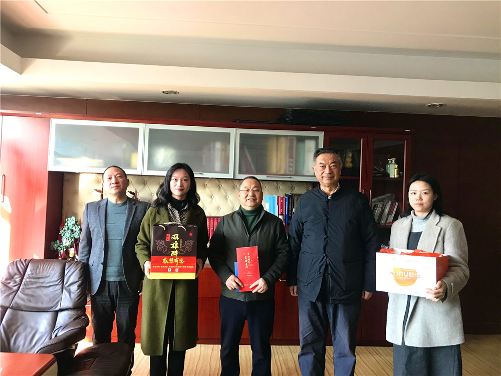 【雙雄醉贊助襄陽企業(yè)家暖心工程系列報(bào)道】企業(yè)家李文喜、張翰威、張偉等收到暖心生日祝福