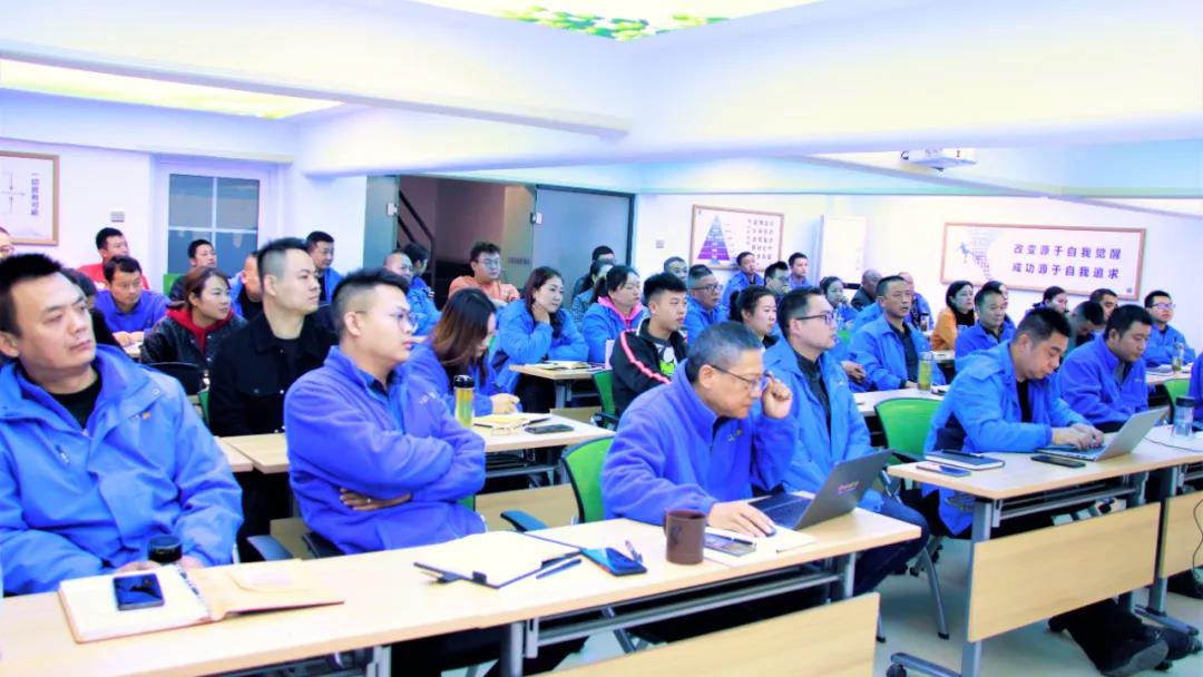 在襄陽，有一個團(tuán)隊(duì)正在謀劃一場大活動，石花雙雄醉摩拳擦掌迎旺季！